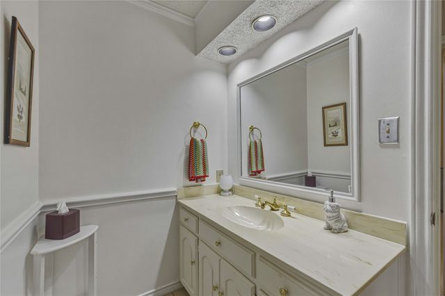 6306 Oakleaf Road, Dallas, TX 75248
