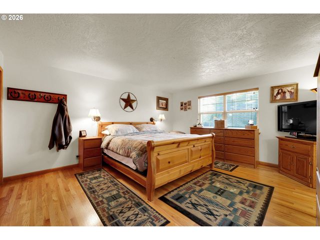 37410 HILLS CREEK Rd, Springfield, OR 97478