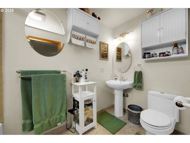 37410 HILLS CREEK Rd, Springfield, OR 97478