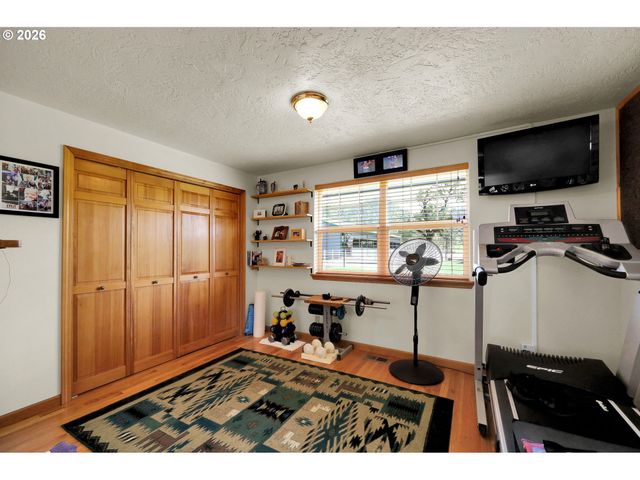 37410 HILLS CREEK Rd, Springfield, OR 97478