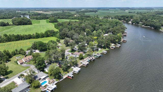 5384 E Quiet Water Ct Court, Monticello, IN 47960