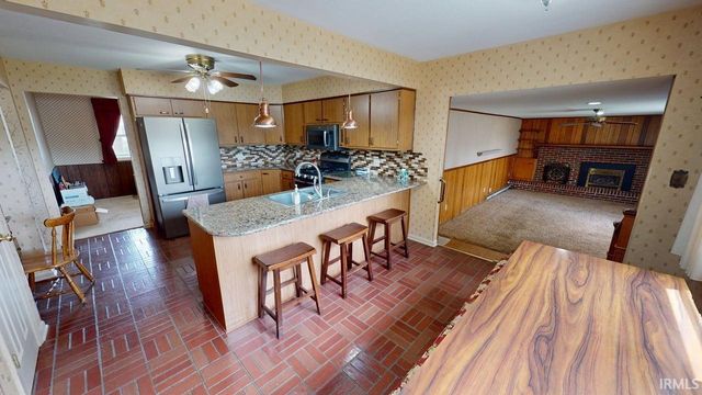 5384 E Quiet Water Ct Court, Monticello, IN 47960