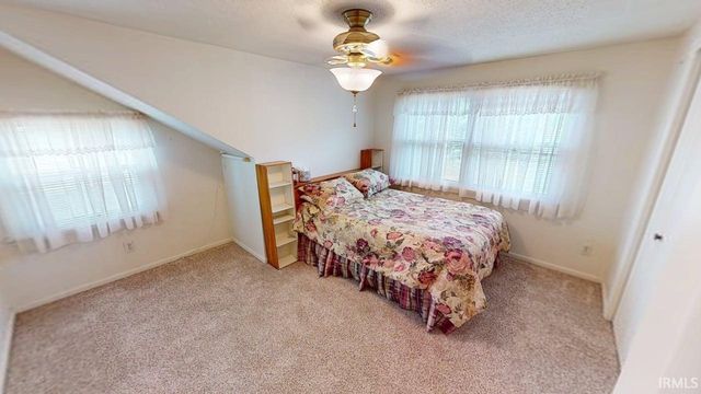 5384 E Quiet Water Ct Court, Monticello, IN 47960