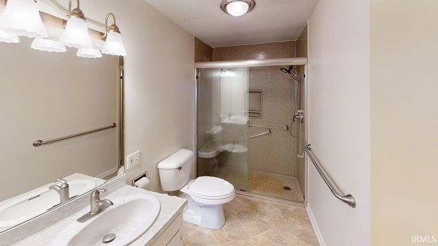 5384 E Quiet Water Ct Court, Monticello, IN 47960