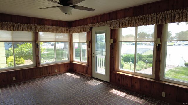 5384 E Quiet Water Ct Court, Monticello, IN 47960