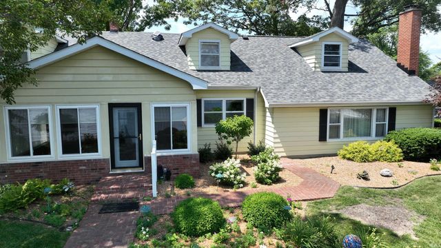 5384 E Quiet Water Ct Court, Monticello, IN 47960