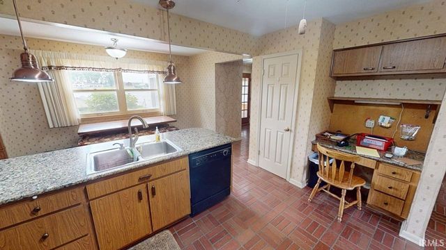 5384 E Quiet Water Ct Court, Monticello, IN 47960