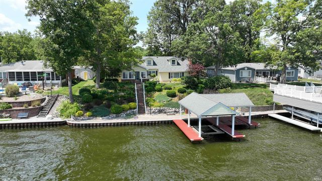 5384 E Quiet Water Ct Court, Monticello, IN 47960