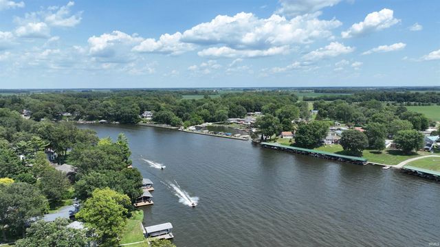 5384 E Quiet Water Ct Court, Monticello, IN 47960