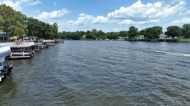 5384 E Quiet Water Ct Court, Monticello, IN 47960