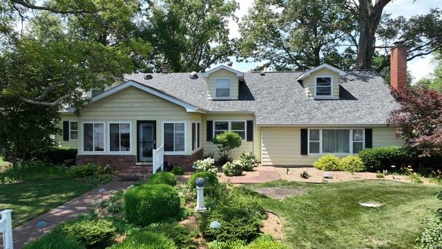 5384 E Quiet Water Ct Court, Monticello, IN 47960
