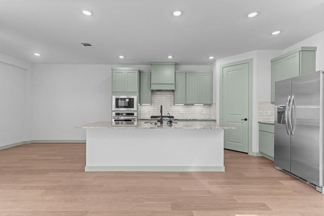 4013 Pear Tree, Pearland, TX 77581