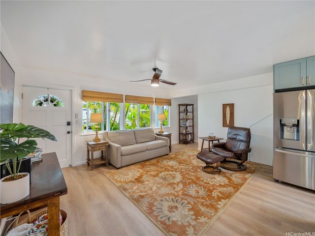 122 Ainoni Street, Kailua, HI 96734