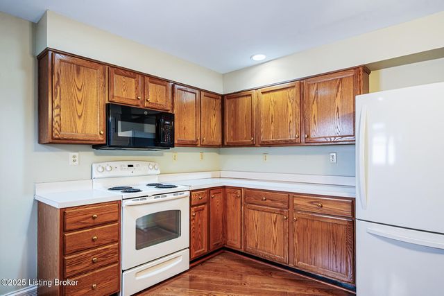 3616 Hurstbourne Ridge Blvd, Louisville, KY 40299