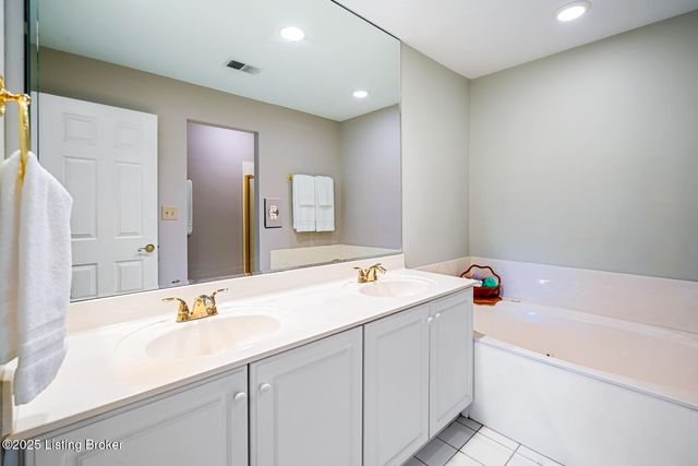 3616 Hurstbourne Ridge Blvd, Louisville, KY 40299