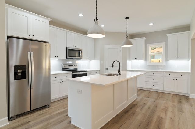 203 Dumaine Court, Fort Walton Beach, FL 32547
