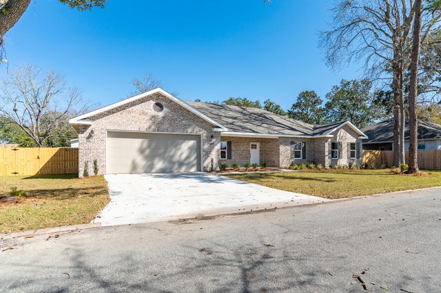 203 Dumaine Court, Fort Walton Beach, FL 32547
