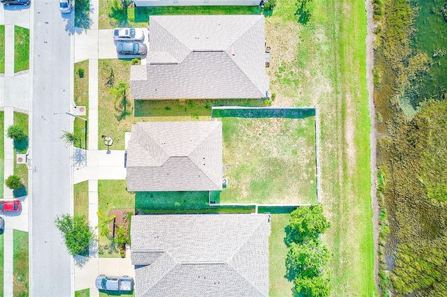 10944 RAINBOW PYRITE DR, Wimauma, FL 33598