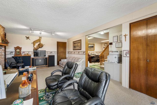 1230 PENNY LN, Rapid City, SD 57702