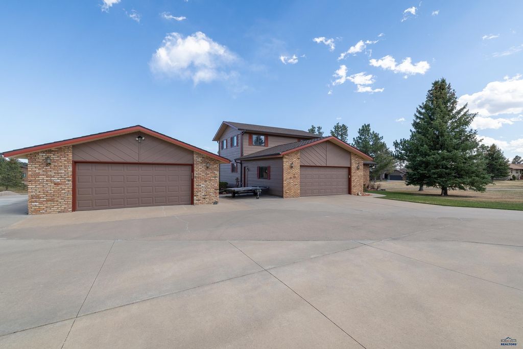 1230 PENNY LN, Rapid City, SD 57702