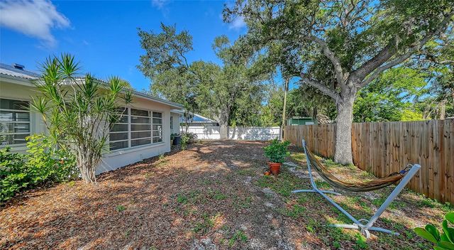 2719 TEMPLE STREET, Sarasota, FL 34239