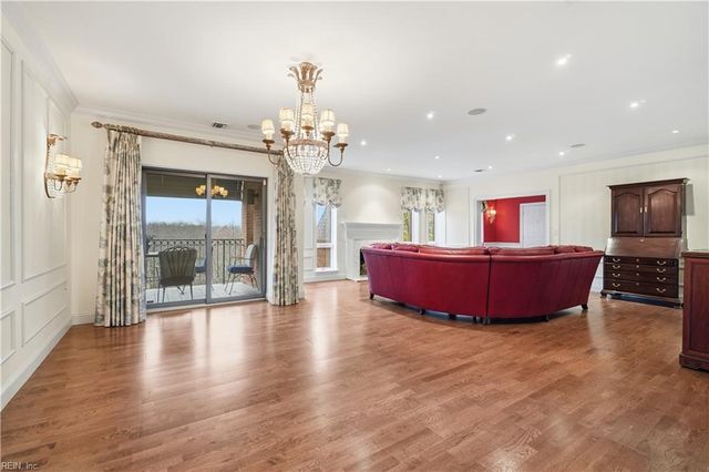 1104 Botetourt Gdns Apt A6, Norfolk, VA 23507