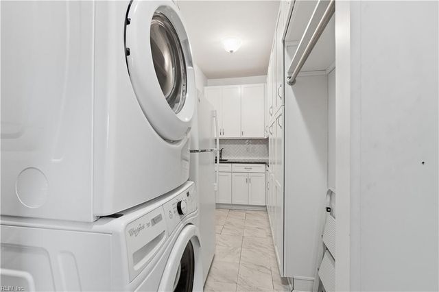 1104 Botetourt Gdns Apt A6, Norfolk, VA 23507