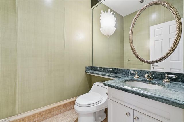 1104 Botetourt Gdns Apt A6, Norfolk, VA 23507