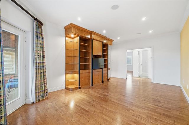 1104 Botetourt Gdns Apt A6, Norfolk, VA 23507