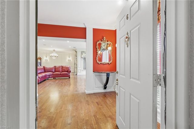 1104 Botetourt Gdns Apt A6, Norfolk, VA 23507