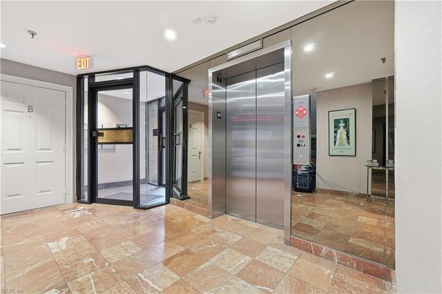 1104 Botetourt Gdns Apt A6, Norfolk, VA 23507