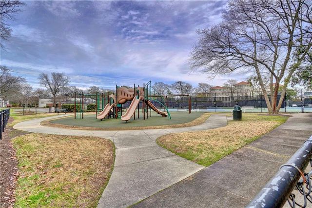 1104 Botetourt Gdns Apt A6, Norfolk, VA 23507