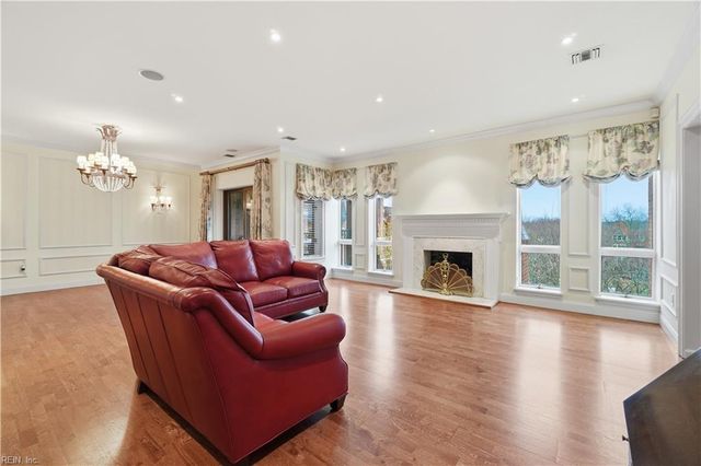 1104 Botetourt Gdns Apt A6, Norfolk, VA 23507