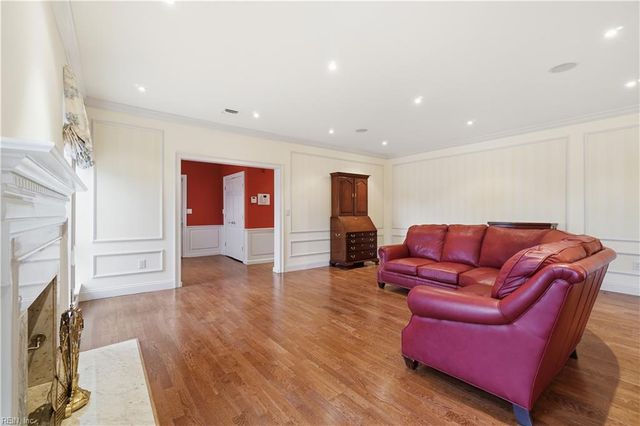 1104 Botetourt Gdns Apt A6, Norfolk, VA 23507