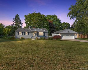 5292 Maple Avenue, Swartz Creek, MI 48473