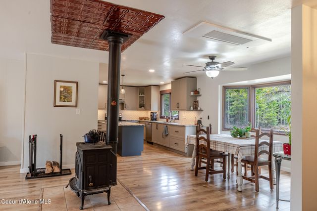 8558 W Liberty DR, Spirit Lake, ID 83869