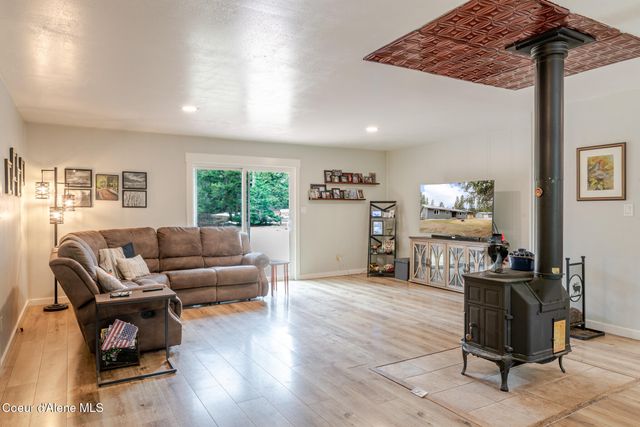 8558 W Liberty DR, Spirit Lake, ID 83869