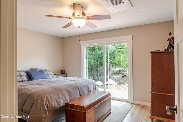 8558 W Liberty DR, Spirit Lake, ID 83869