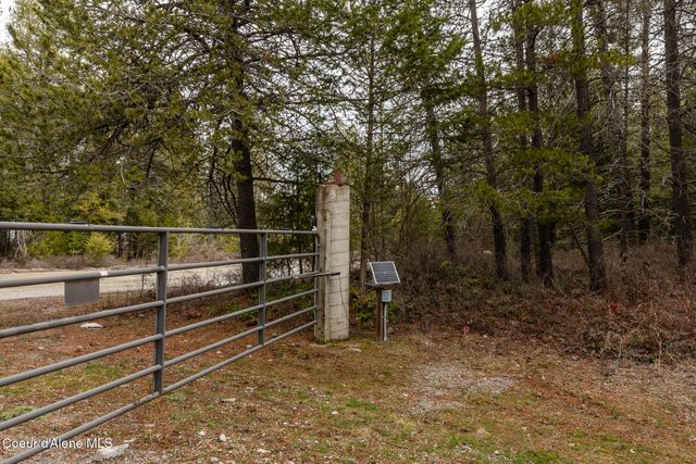 8558 W Liberty DR, Spirit Lake, ID 83869