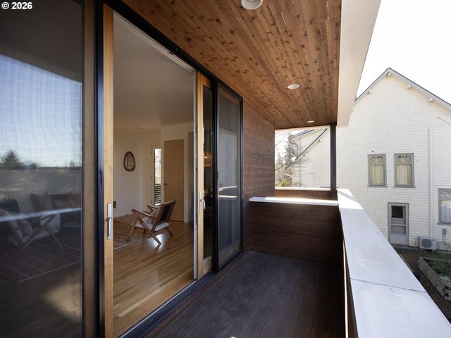 5340 Se LINCOLN St, Portland, OR 97215