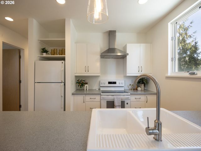 5340 Se LINCOLN St, Portland, OR 97215