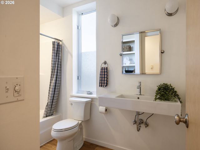 5340 Se LINCOLN St, Portland, OR 97215