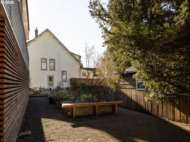 5340 Se LINCOLN St, Portland, OR 97215