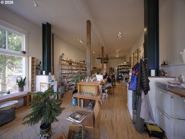 5340 Se LINCOLN St, Portland, OR 97215