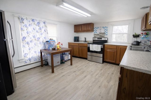 9 Benedict Lane 5-7, New Windsor, NY 12553