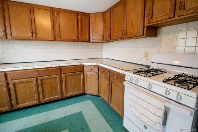 9 Benedict Lane 5-7, New Windsor, NY 12553