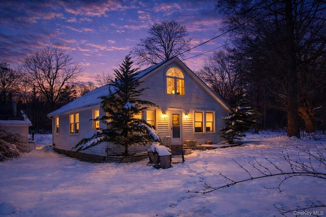 9 Benedict Lane 5-7, New Windsor, NY 12553