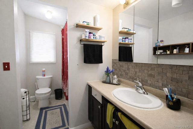 9 Benedict Lane 5-7, New Windsor, NY 12553