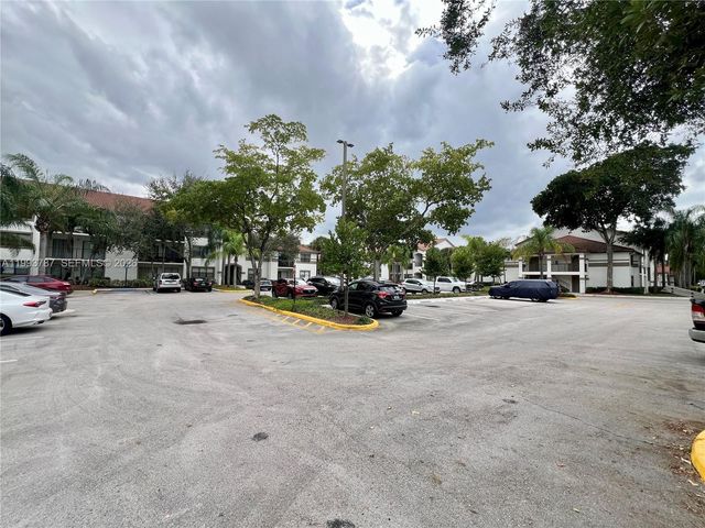 530 S Park Rd 15-11, Hollywood, FL 33021