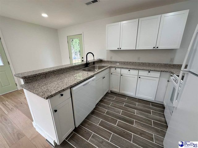 96 Chapman Drive, Cheraw, SC 29520